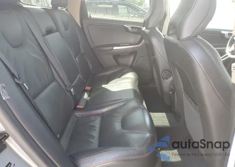 2013 Volvo Xc60 T6 z USA, uszkodzony, nr VIN YV4902DZ3D2435789